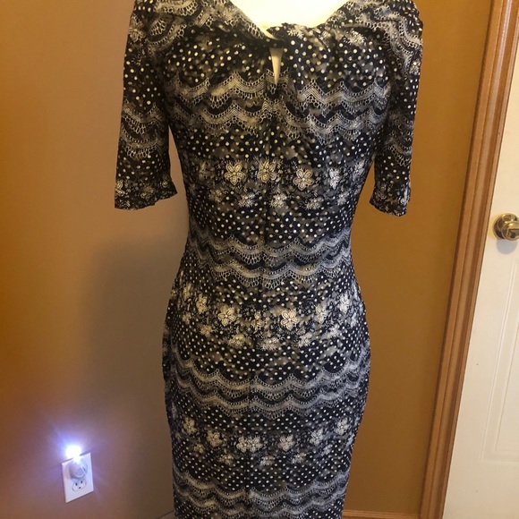 Dress - Picture 2 of 4